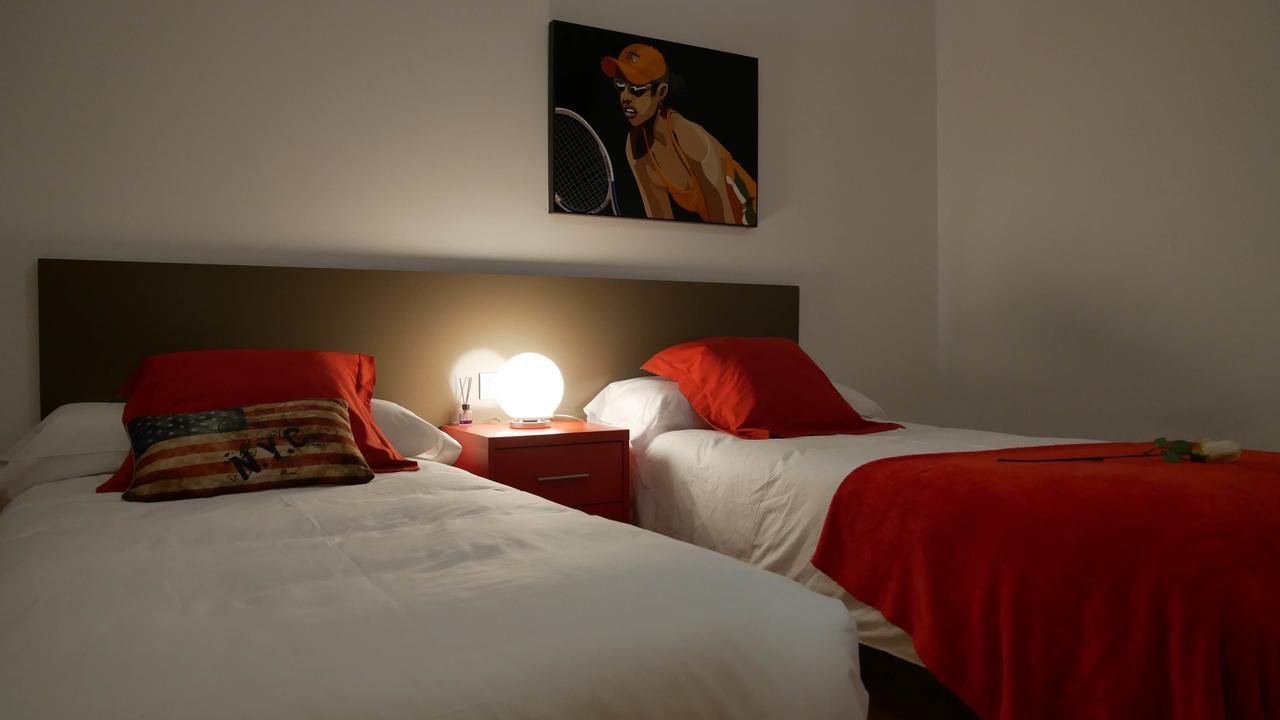 Apartamentos Antares 1 Milladoiro Ngoại thất bức ảnh